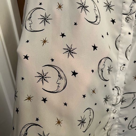 Torrid Moon and Stars Celestial Blouse - Picture 5 of 6